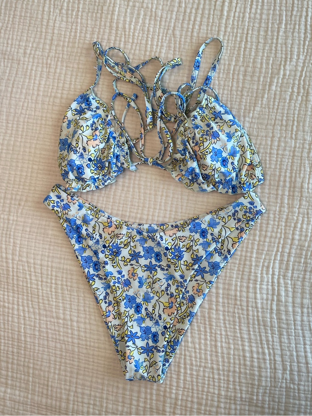 NWOT Zaful Blue Floral Bikini Set US 6 High Cut Tie Front Swimwear